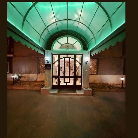 Hotel Grand Tbilisi ภายนอก รูปภาพ
