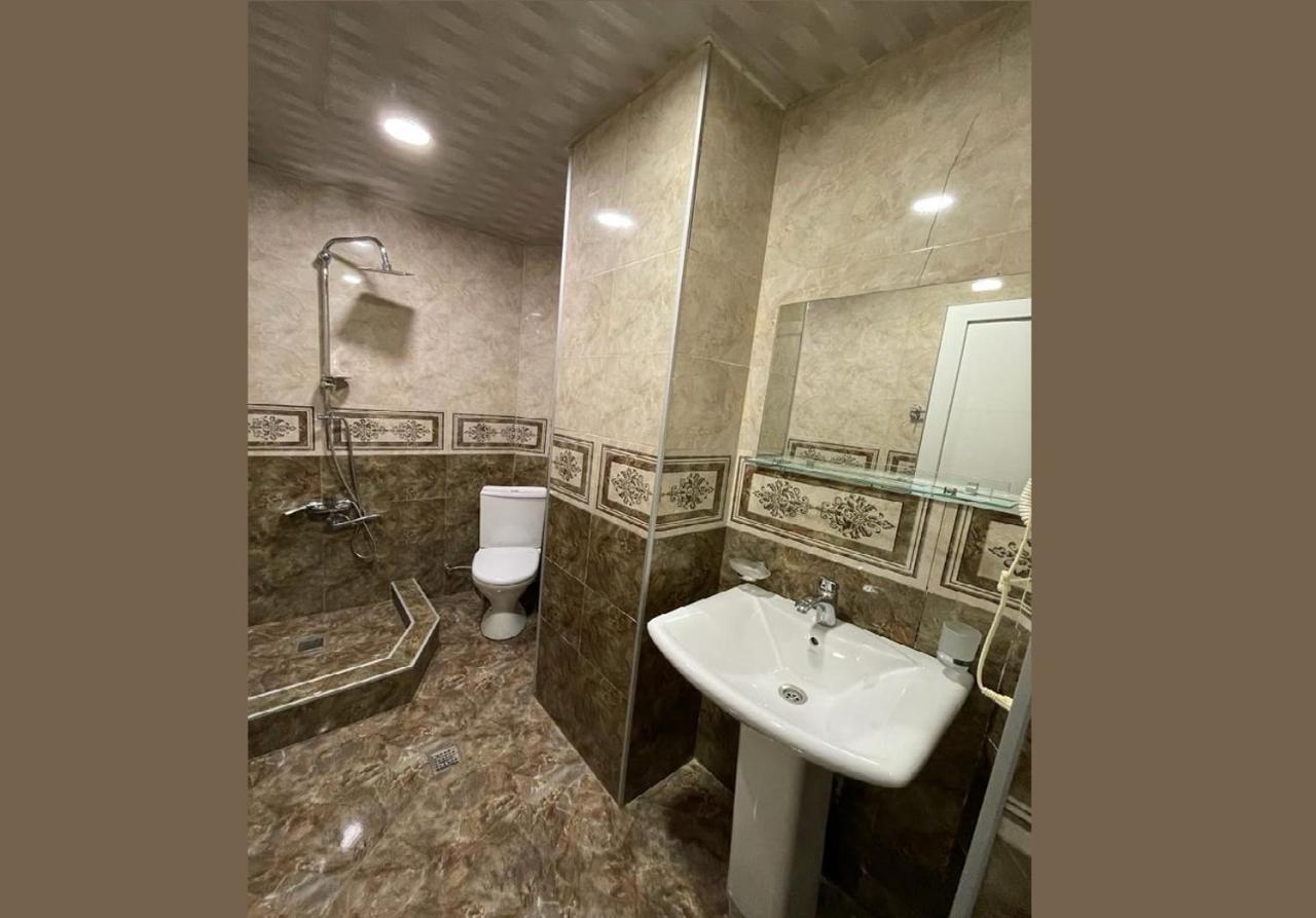 Hotel Grand Tbilisi ภายนอก รูปภาพ