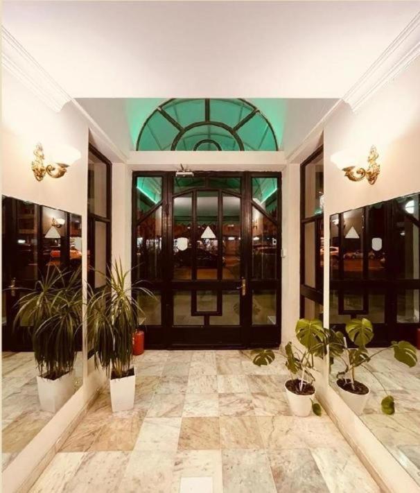 Hotel Grand Tbilisi ภายนอก รูปภาพ