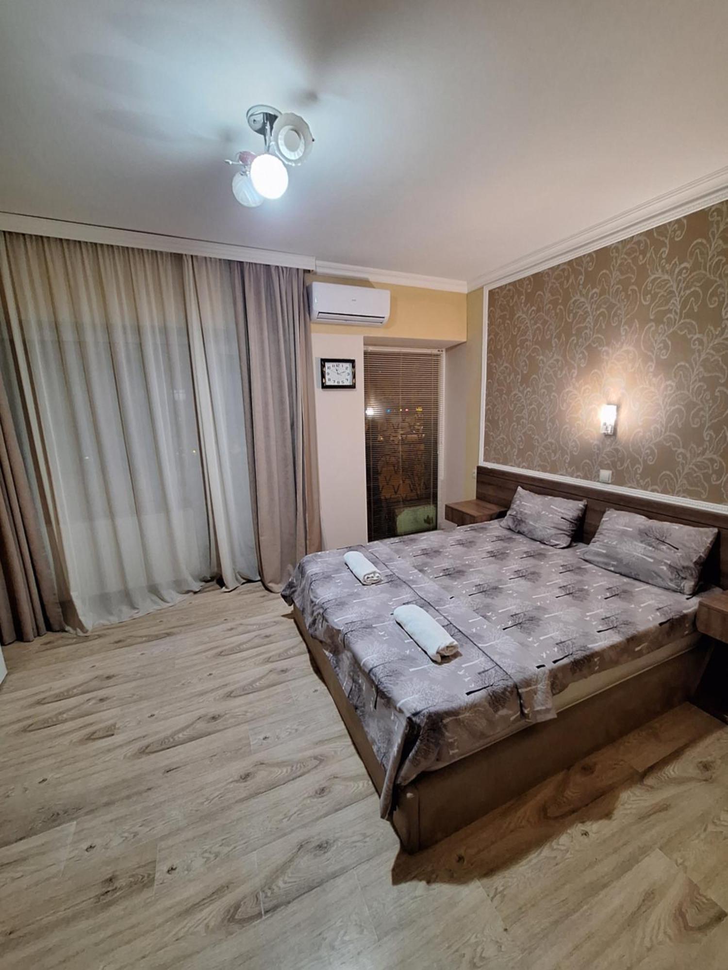 Hotel Grand Tbilisi ภายนอก รูปภาพ